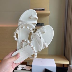 AAAA Replica Chanel Women Cross Word With Open Toe Flat Slippers