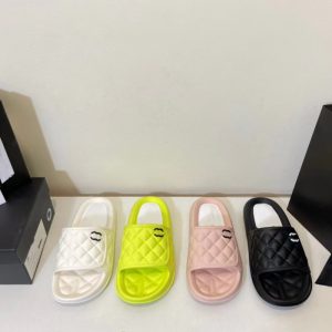 AAAA Replica Chanel Women Plaid Thick Bottom One Word Open Toe Slippers