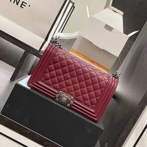 AAAA Replica | Chanel Women Quilted Pattern Small Leboy Black Gold Single Shoulder Messenger Chain Bag