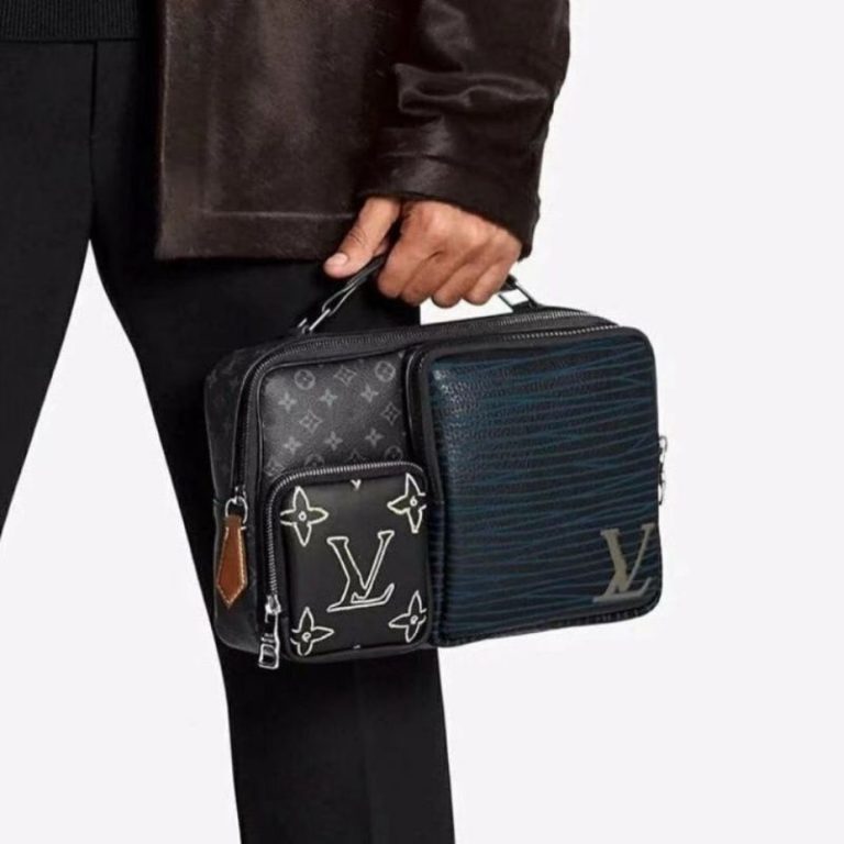 AAAA Replica Louis Vuitton Men Letter Print Large Capacity Shoulder Bag
