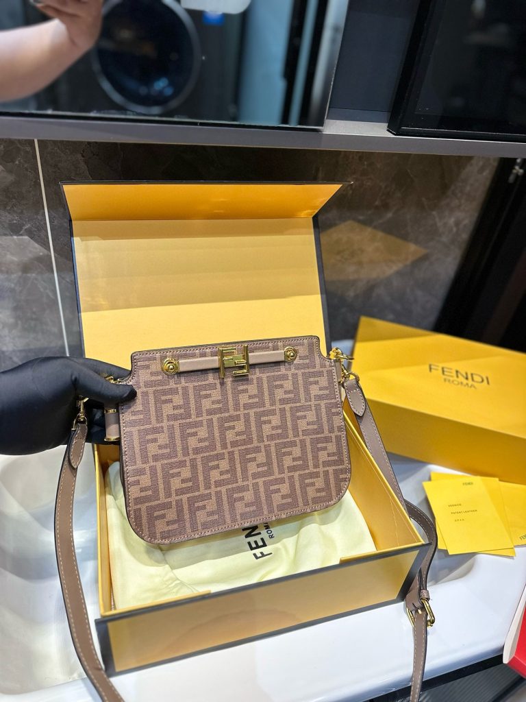 FashionReps Bags 04YAA1044