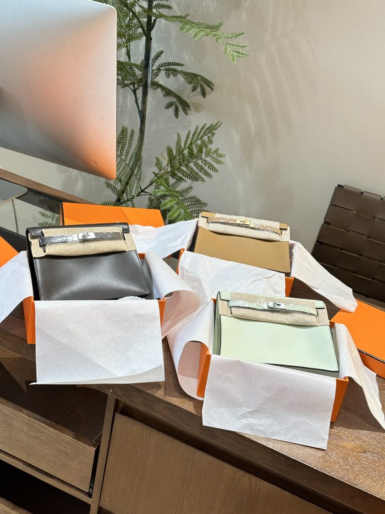 FashionReps Bags 04YAA1638