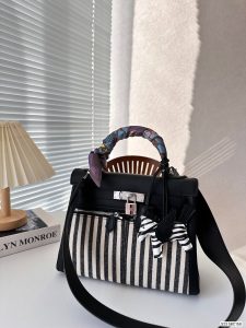 FashionReps Bags 04YAA1778