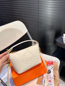 FashionReps Bags 04YAA307