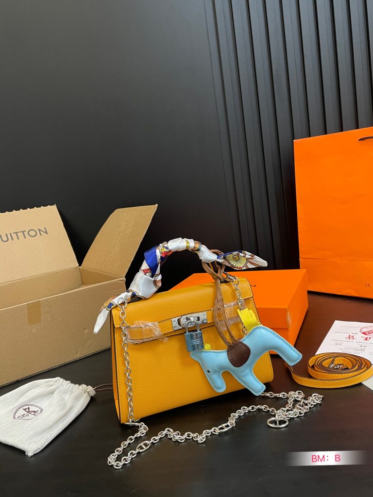 FashionReps Bags 04YAA730
