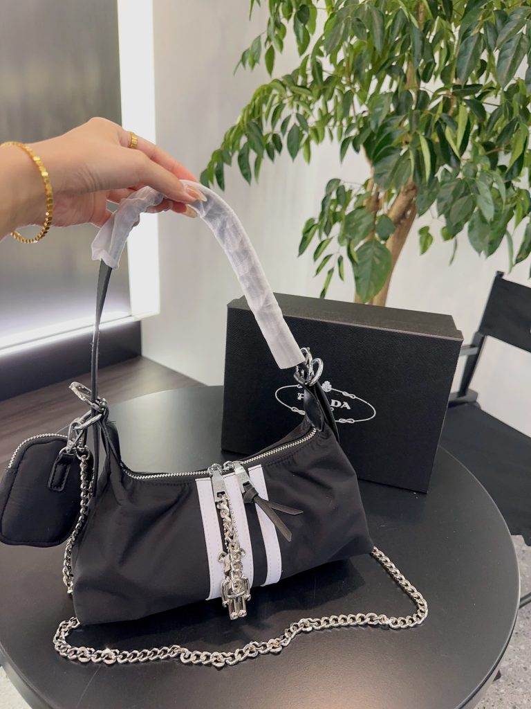 FashionReps Bags 05YAA17727 Prada Bag