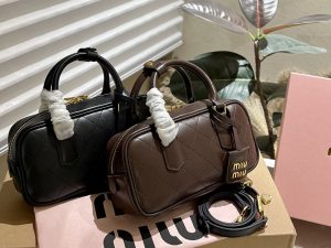 FashionReps Bags 06YAA16136