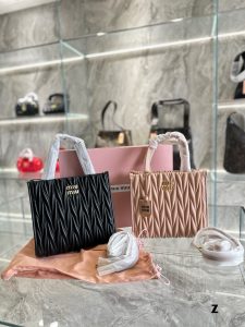 FashionReps Bags 06YAA16139