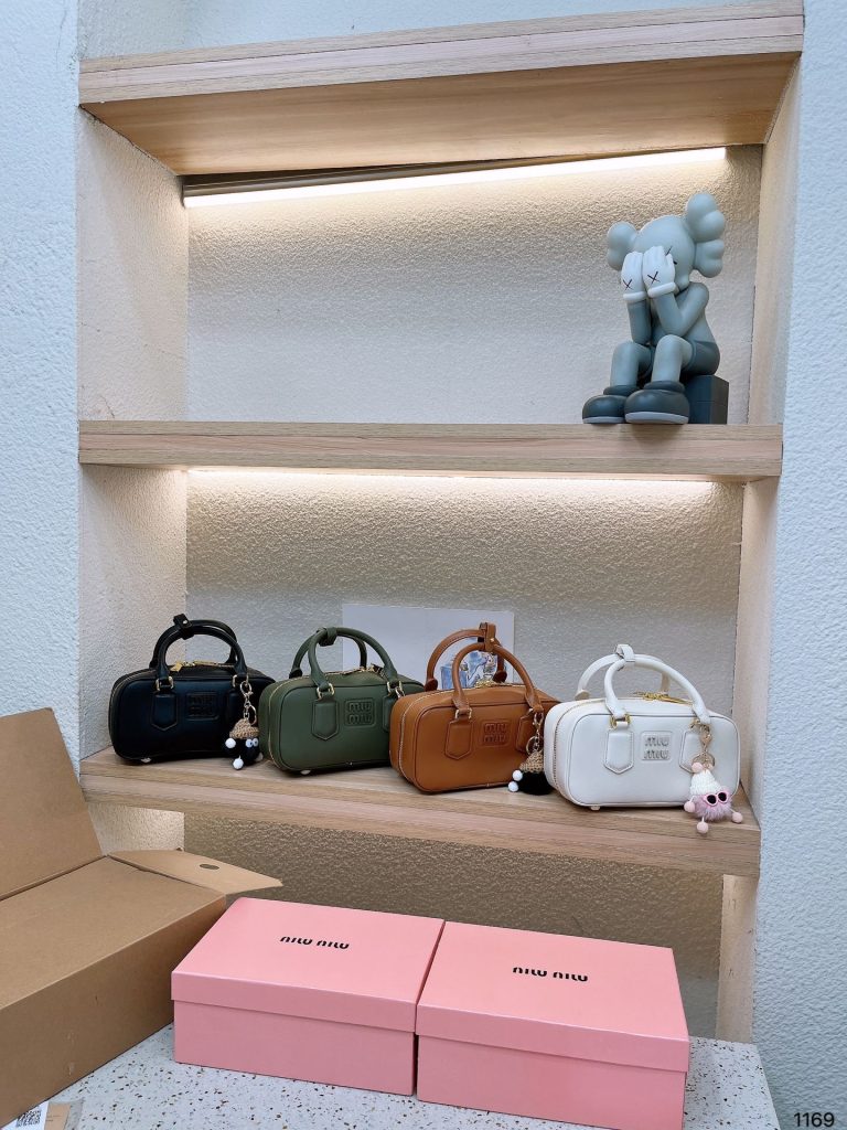 FashionReps Bags 06YAA16377
